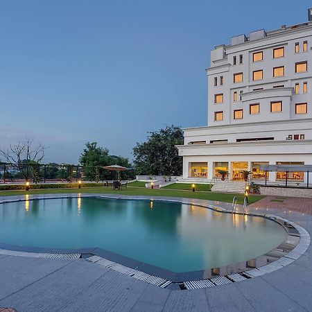 Royal Sarovar Portico Sziliguri Kültér fotó