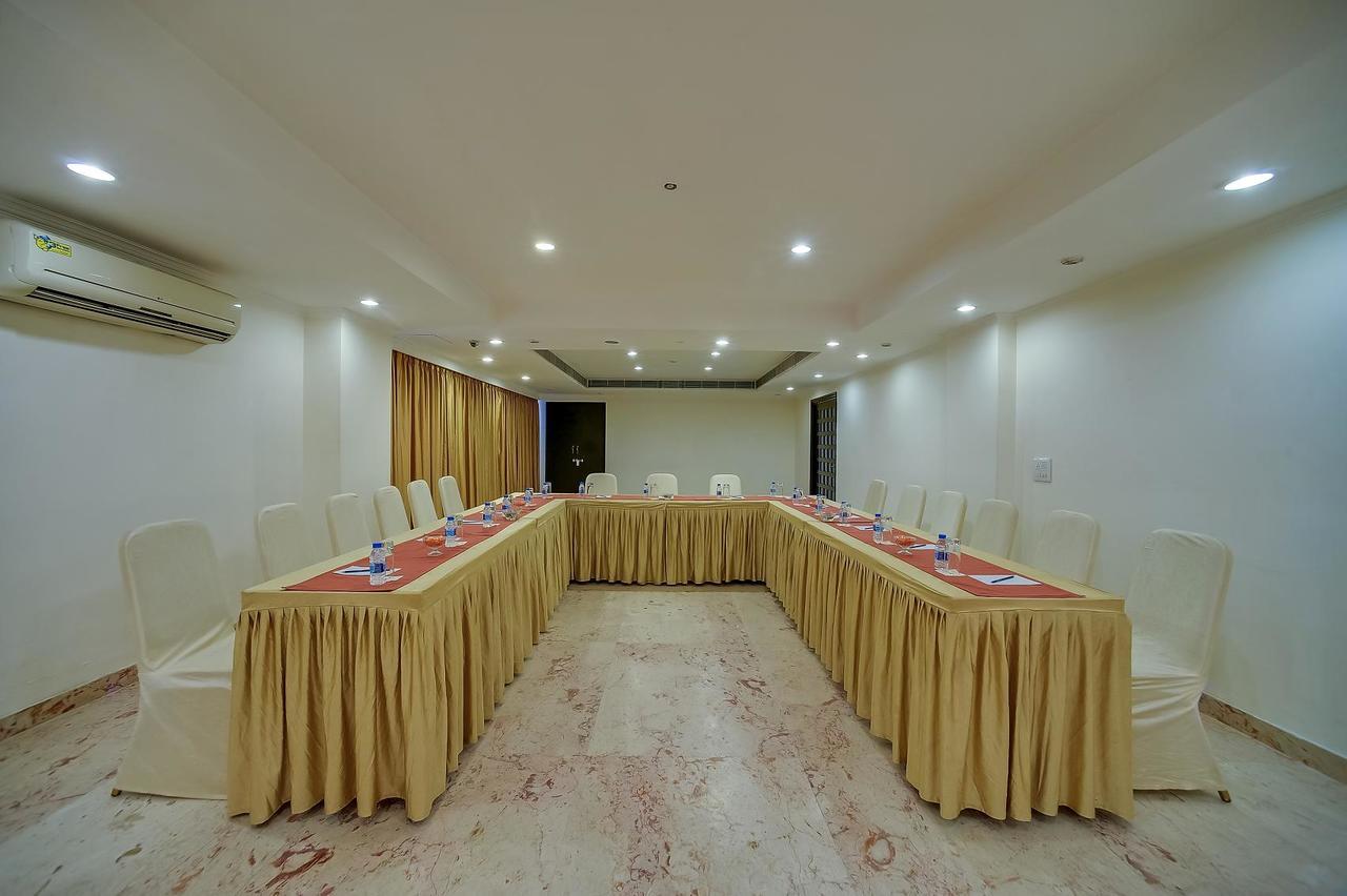 Royal Sarovar Portico Sziliguri Kültér fotó