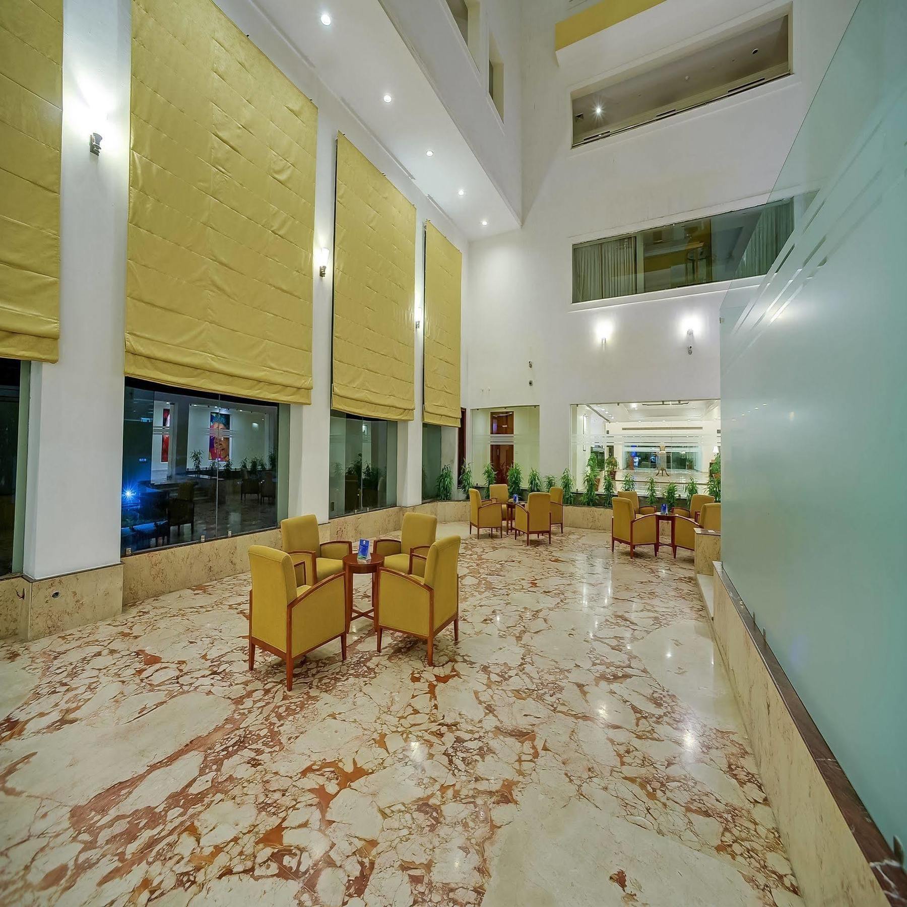 Royal Sarovar Portico Sziliguri Kültér fotó