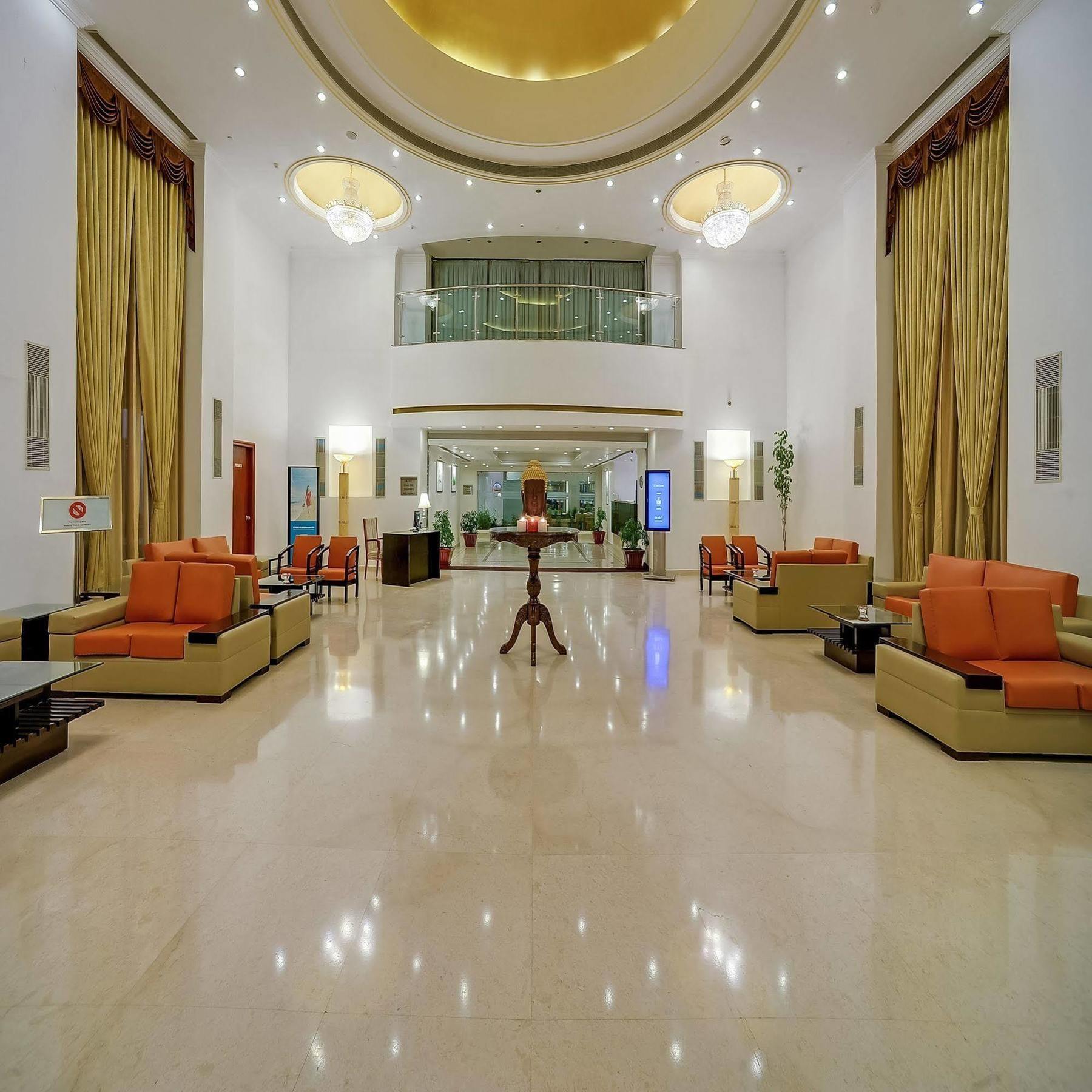 Royal Sarovar Portico Sziliguri Kültér fotó