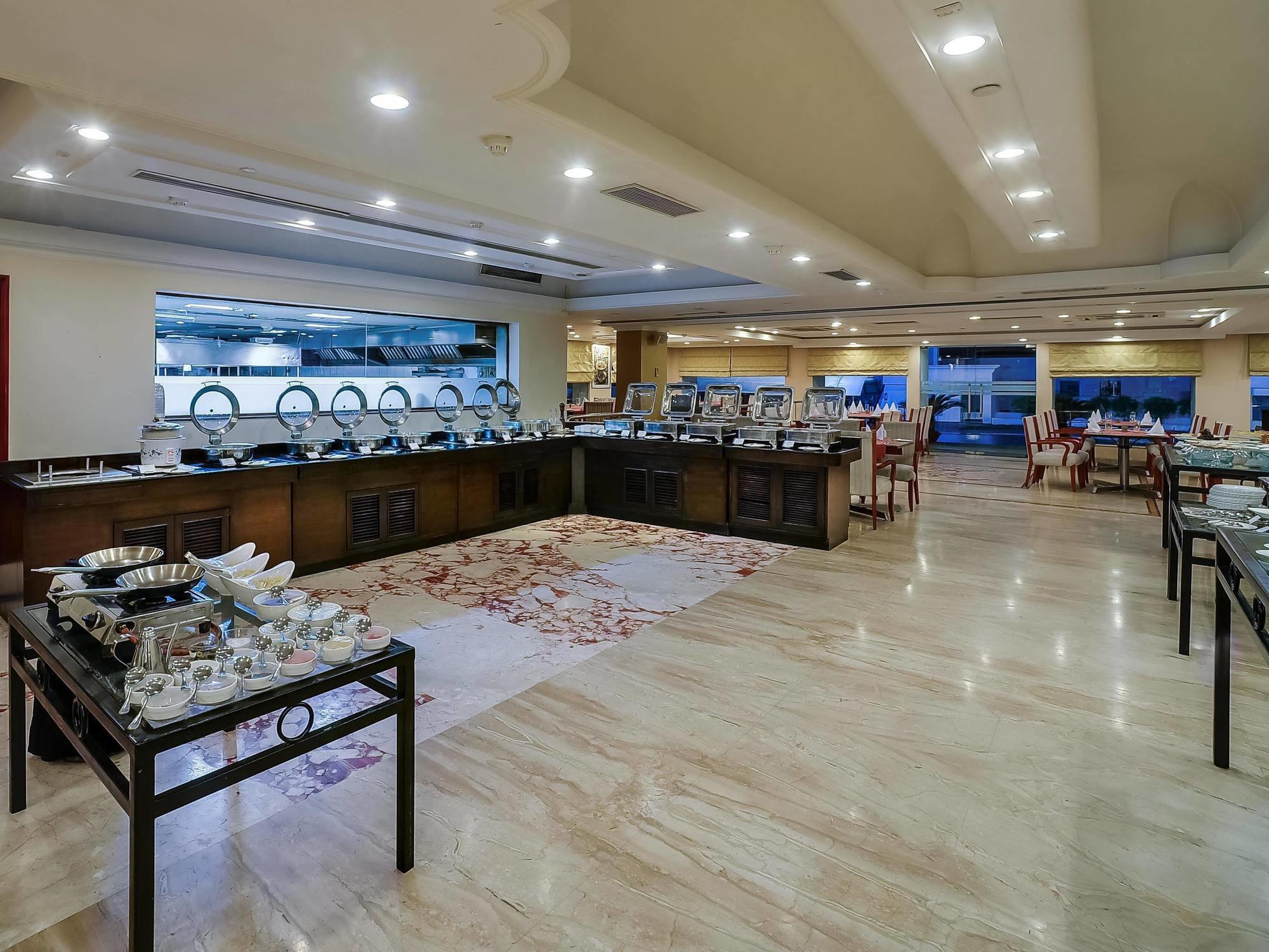 Royal Sarovar Portico Sziliguri Kültér fotó